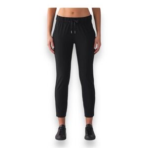 Lululemon On The Fly Pant Woven 28" Black Travel Athleisure W5AHOS Women’s Sz 4